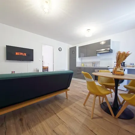 Apartment Le Pyrenid - 3 Personnes - Bureau & Wifi *